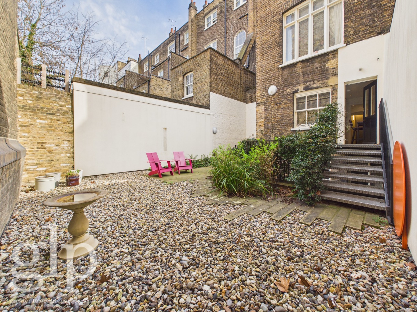 3 Bedroom Flat, Bloomsbury Square, Bloomsbury, WC1A