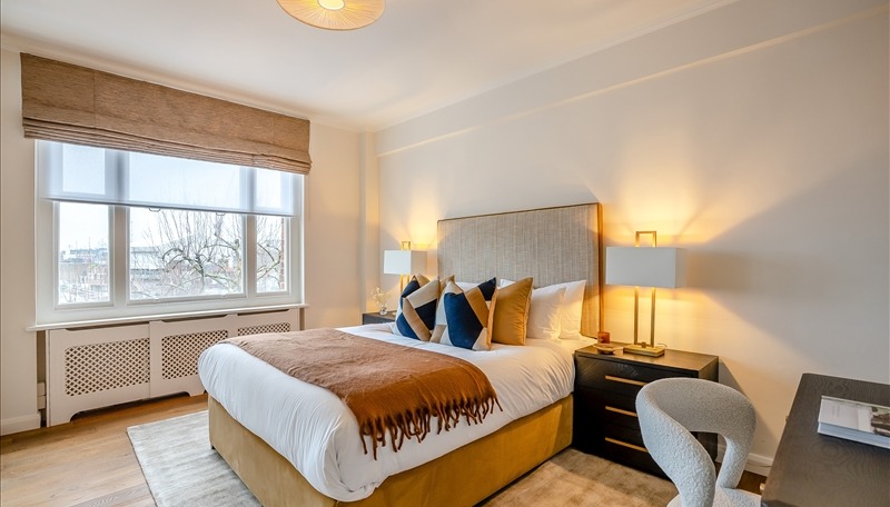 1 Bedroom Apartment, Hill Street, Mayfair, W1J