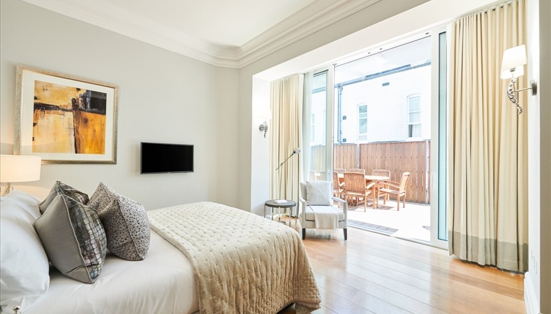 3 Bedroom Apartment, Duke Street, Mayfair, W1K