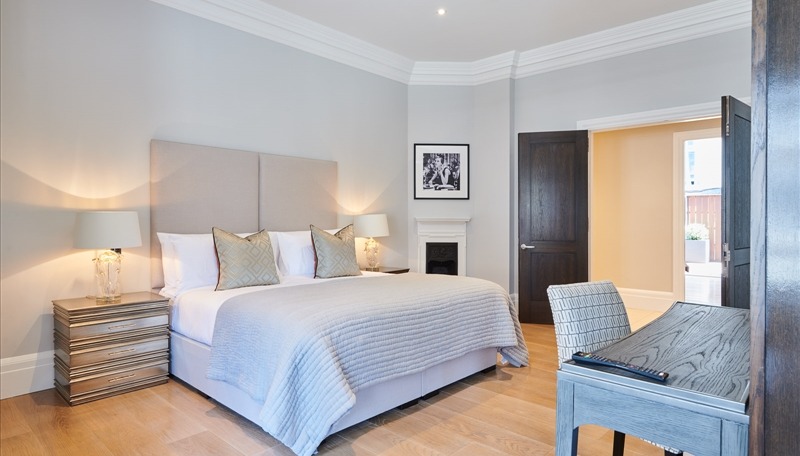 3 Bedroom Apartment, Duke Street, Mayfair, W1K