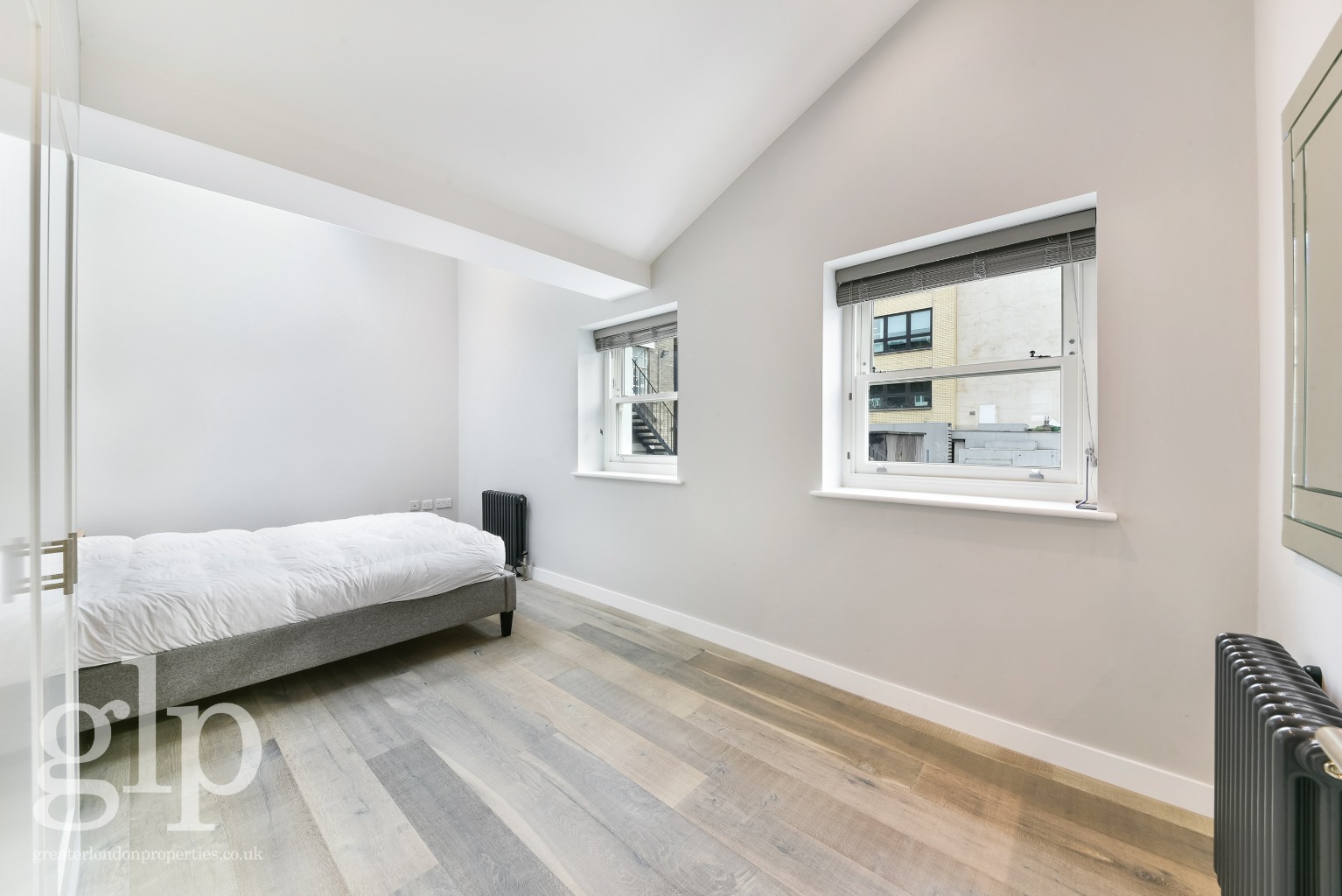 2 Bedroom Apartment, Goodge Street, Fitzrovia, W1T