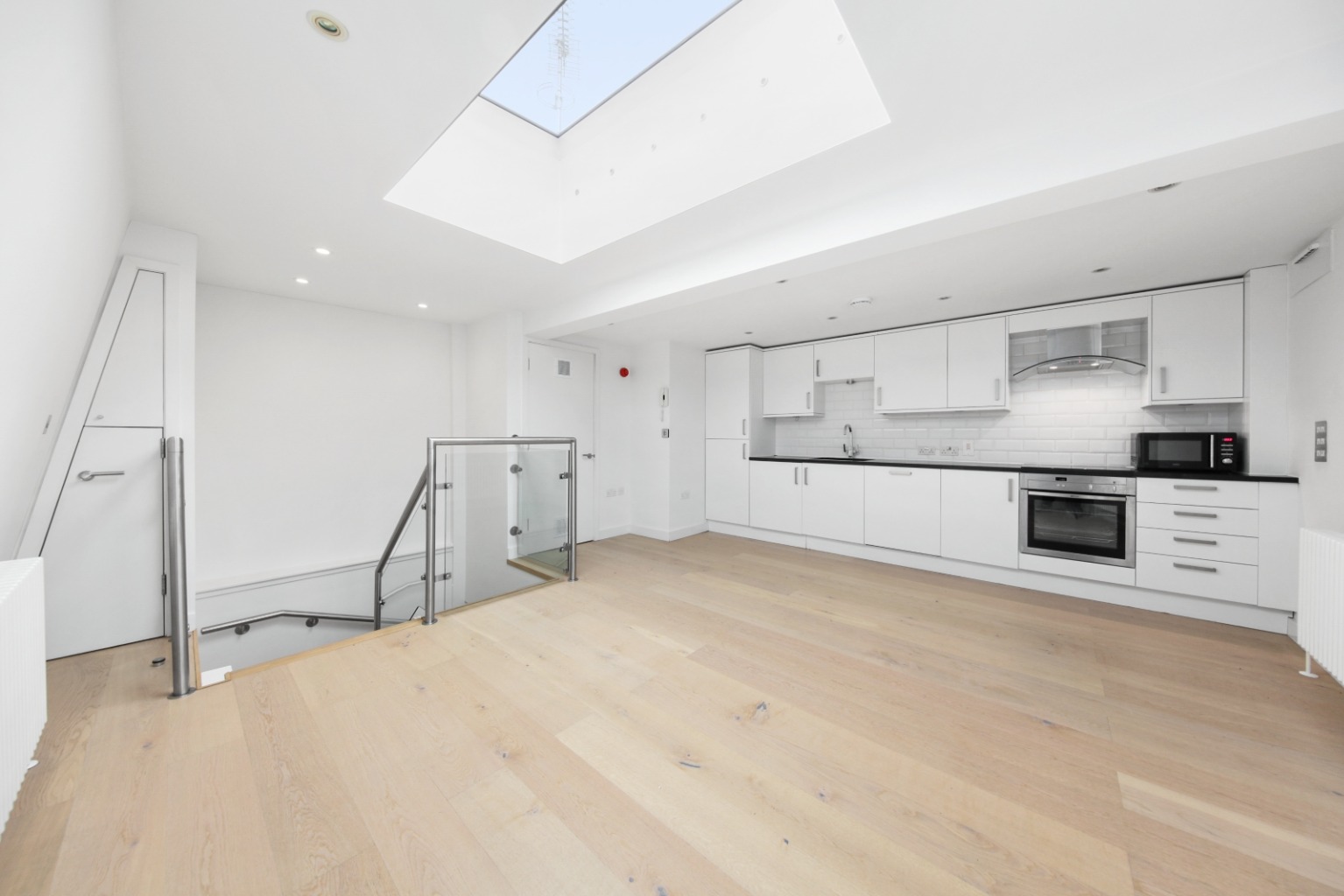 1 Bedroom Apartment, Catherine Street, London, WC2B
