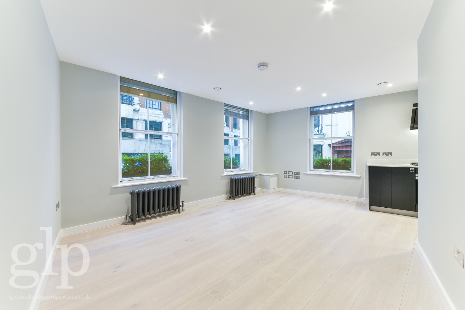 2 Bedroom Flat, Catherine Street, Covent Garden,  WC2B