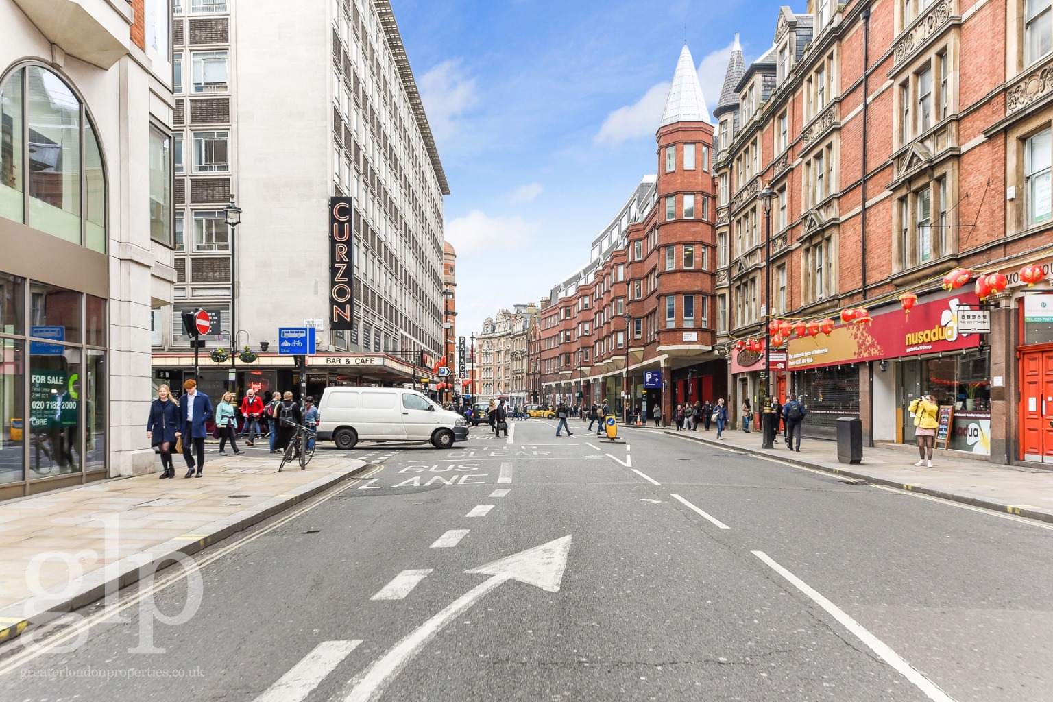 3 Bedroom Apartment, Shaftesbury Avenue, Soho, W1D