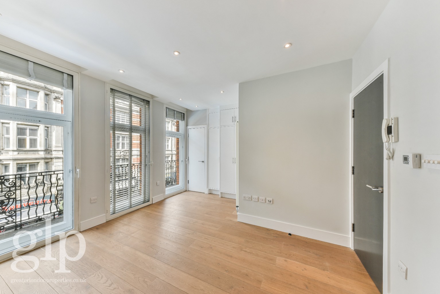 Apartment, Shaftesbury Avenue, Soho, W1D