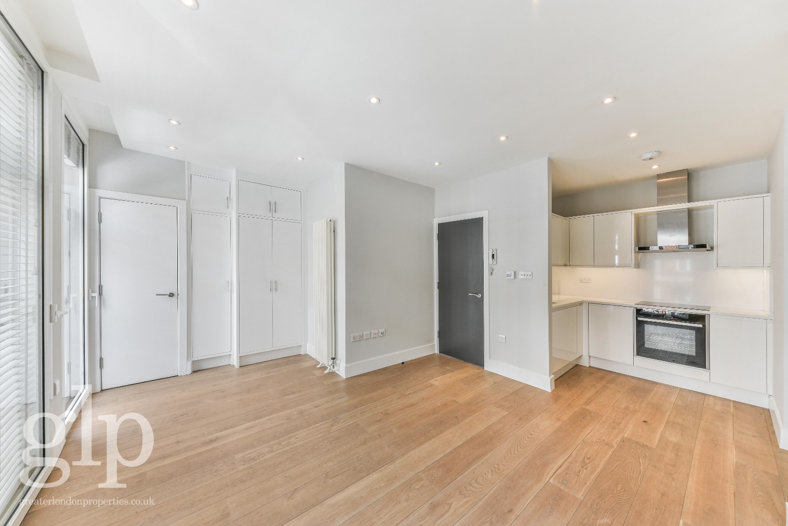 Apartment, Shaftesbury Avenue, Soho, W1D