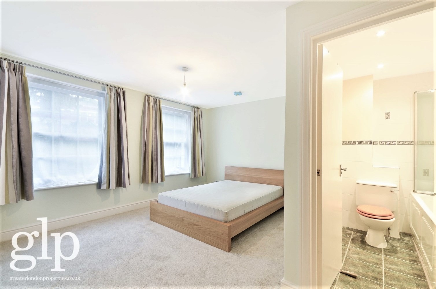 3 Bedroom Ground Flat, Tollington Road, Holloway, N7