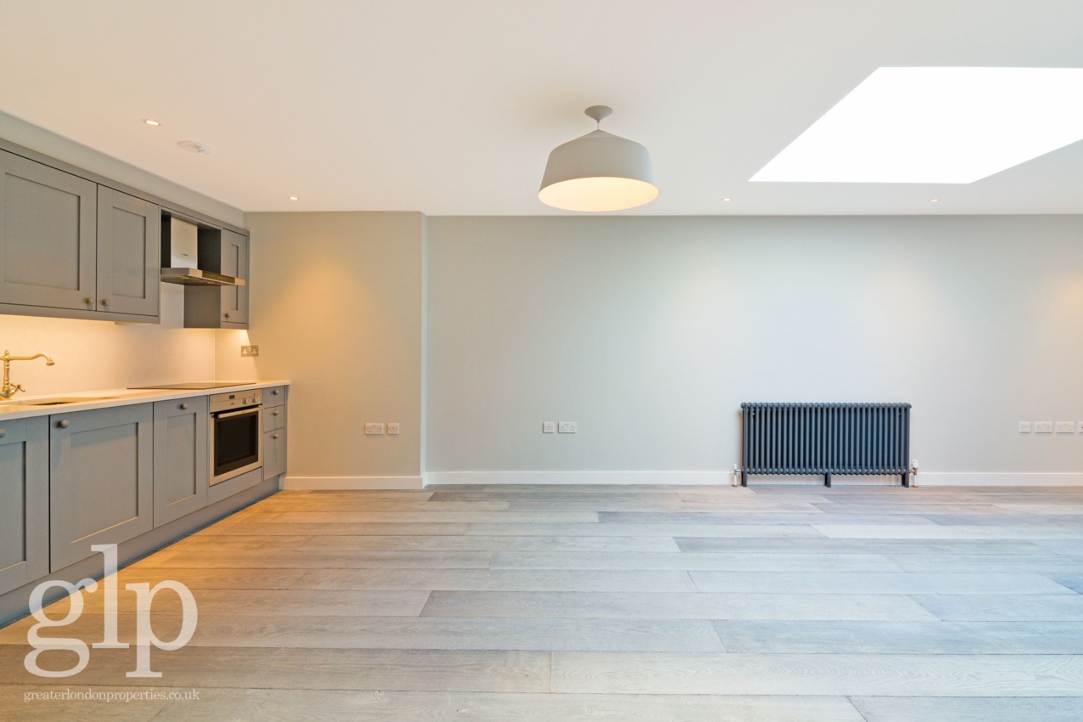 1 Bedroom Flat, Martin’s Lane, WC2N