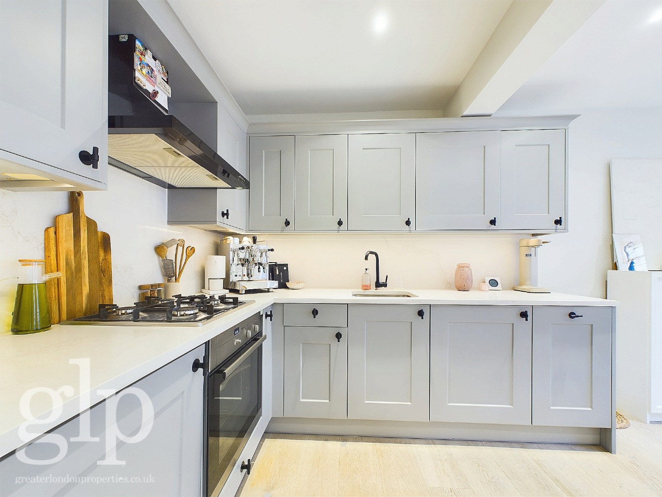 1 Bedroom Apartment, Earlham Street, Covent Garden, WC2H