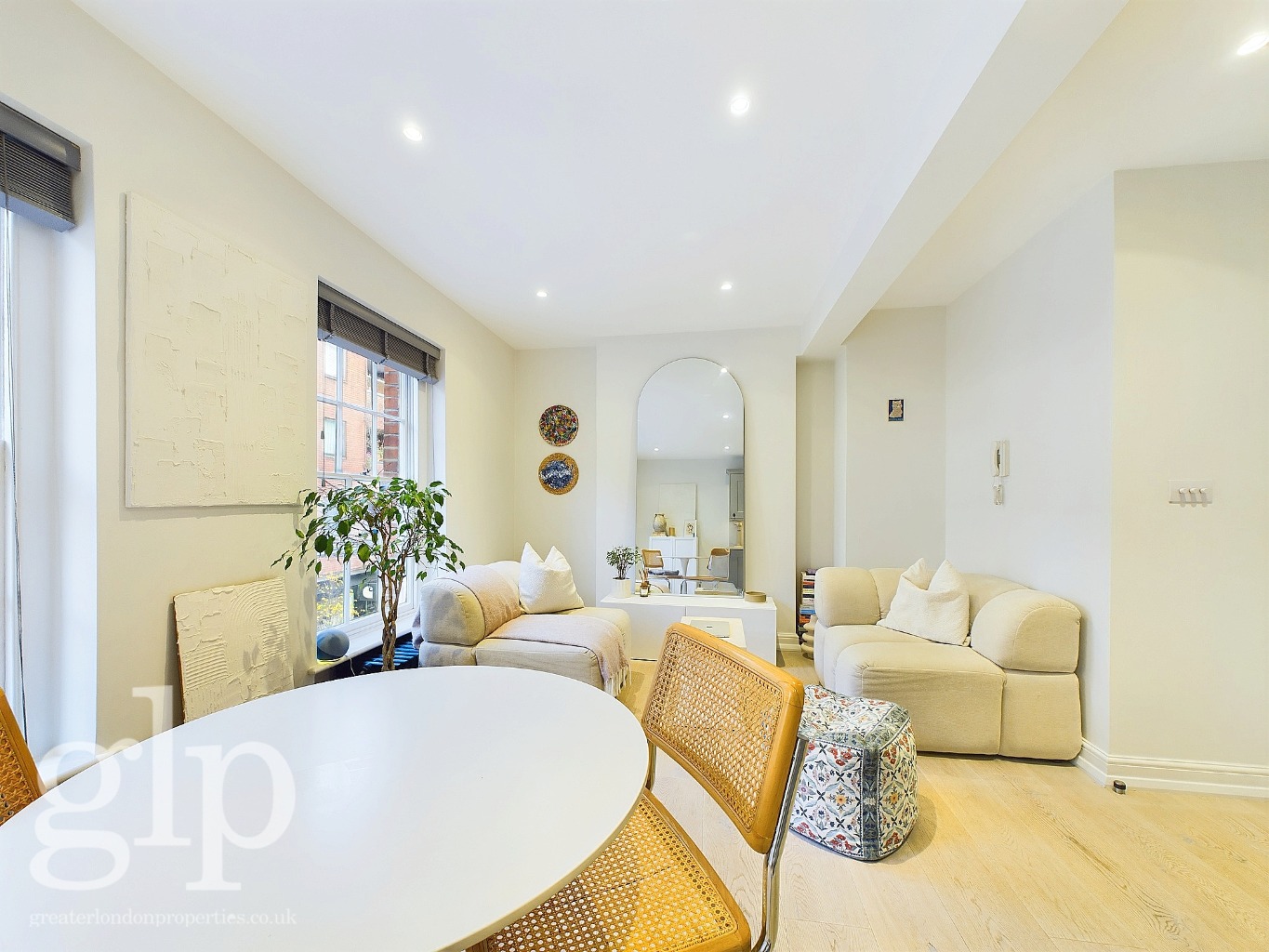 1 Bedroom Apartment, Earlham Street, Covent Garden, WC2H
