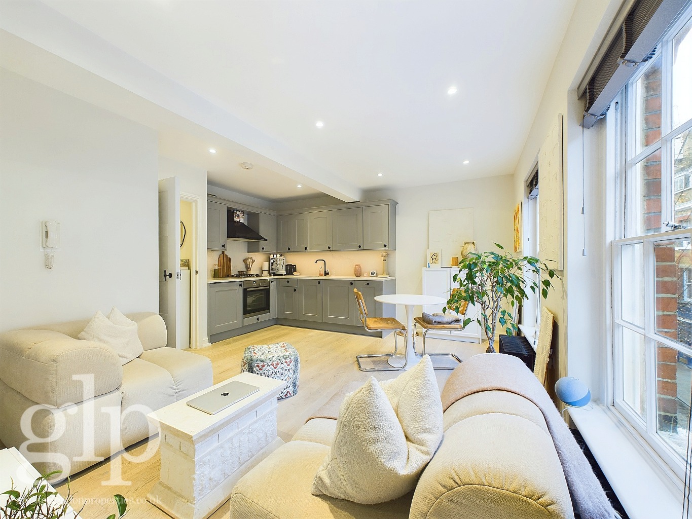 1 Bedroom Apartment, Earlham Street, Covent Garden, WC2H
