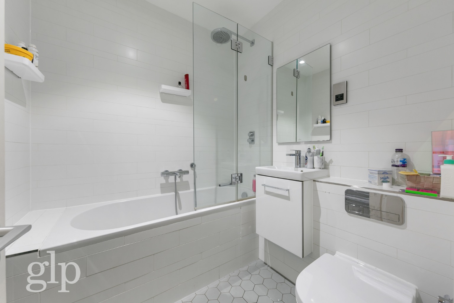 2 Bedroom Apartment, Picton Place, London, Mayfair, W1U