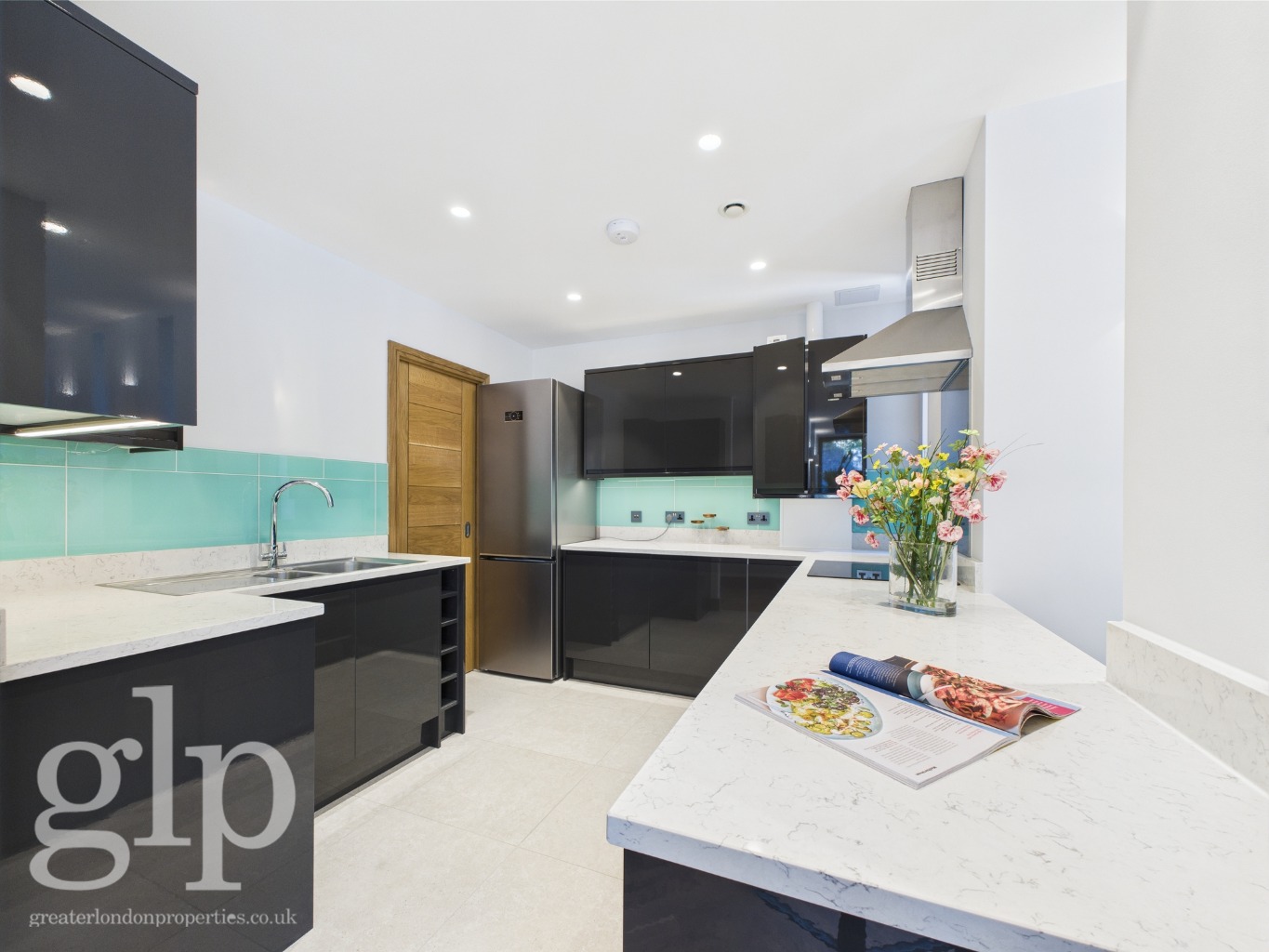 2 Bedroom Apartment, Sussex Gardens, Hyde Park, W2