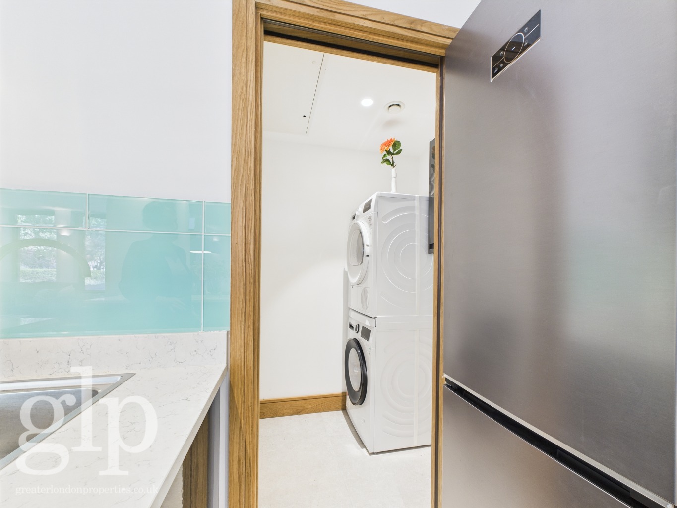 2 Bedroom Apartment, Sussex Gardens, Hyde Park, W2