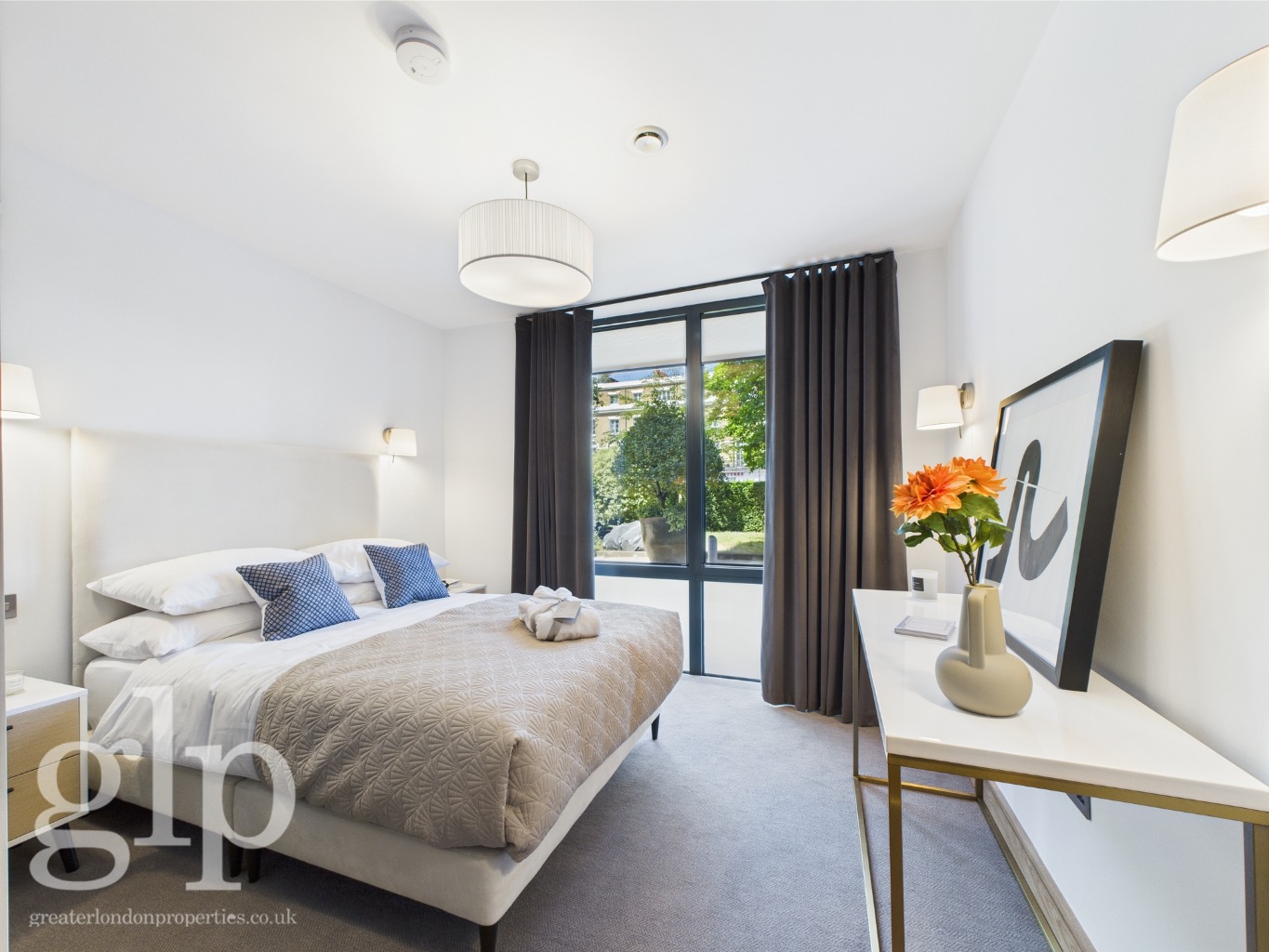 2 Bedroom Apartment, Sussex Gardens, Hyde Park, W2