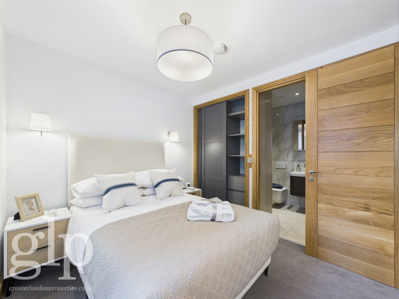 2 Bedroom Apartment, Sussex Gardens, Hyde Park, W2