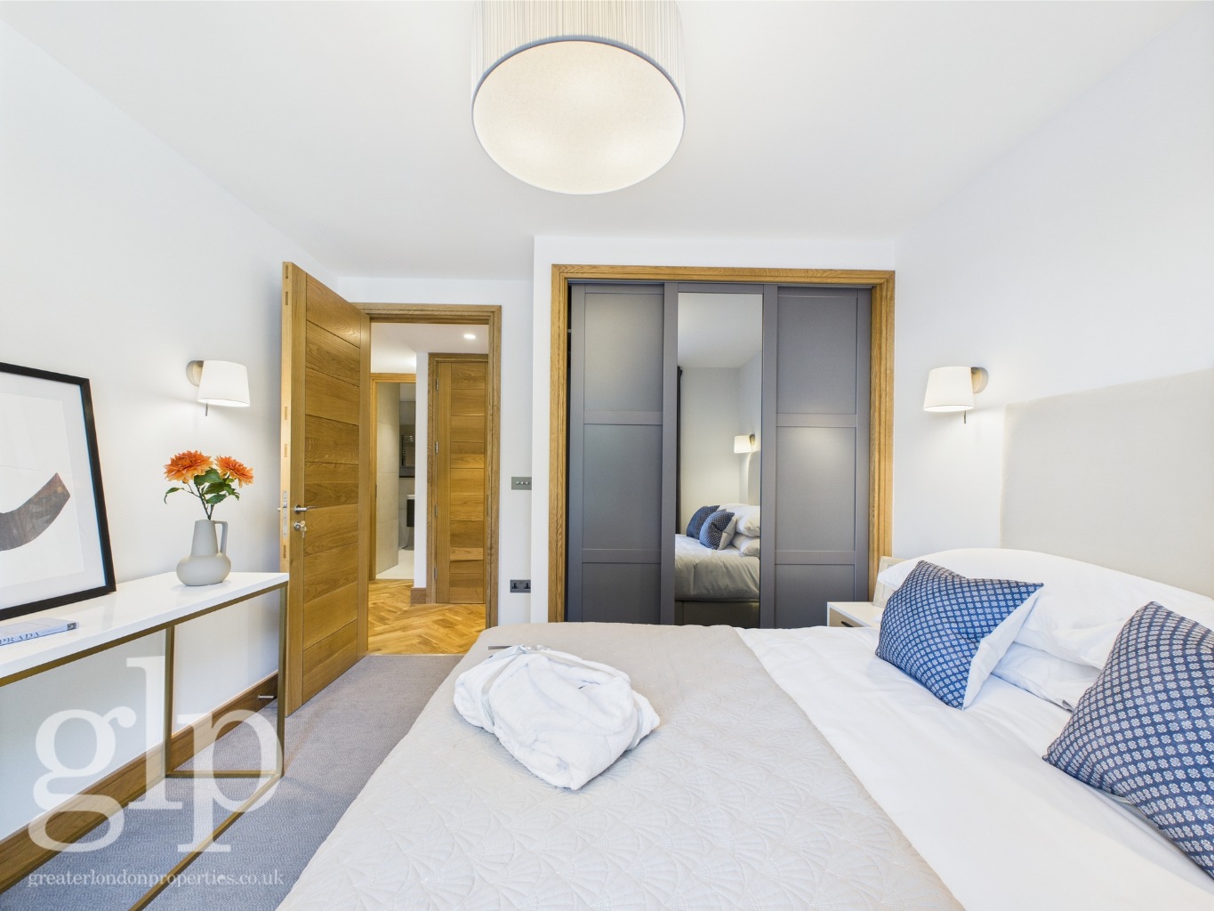 2 Bedroom Apartment, Sussex Gardens, Hyde Park, W2
