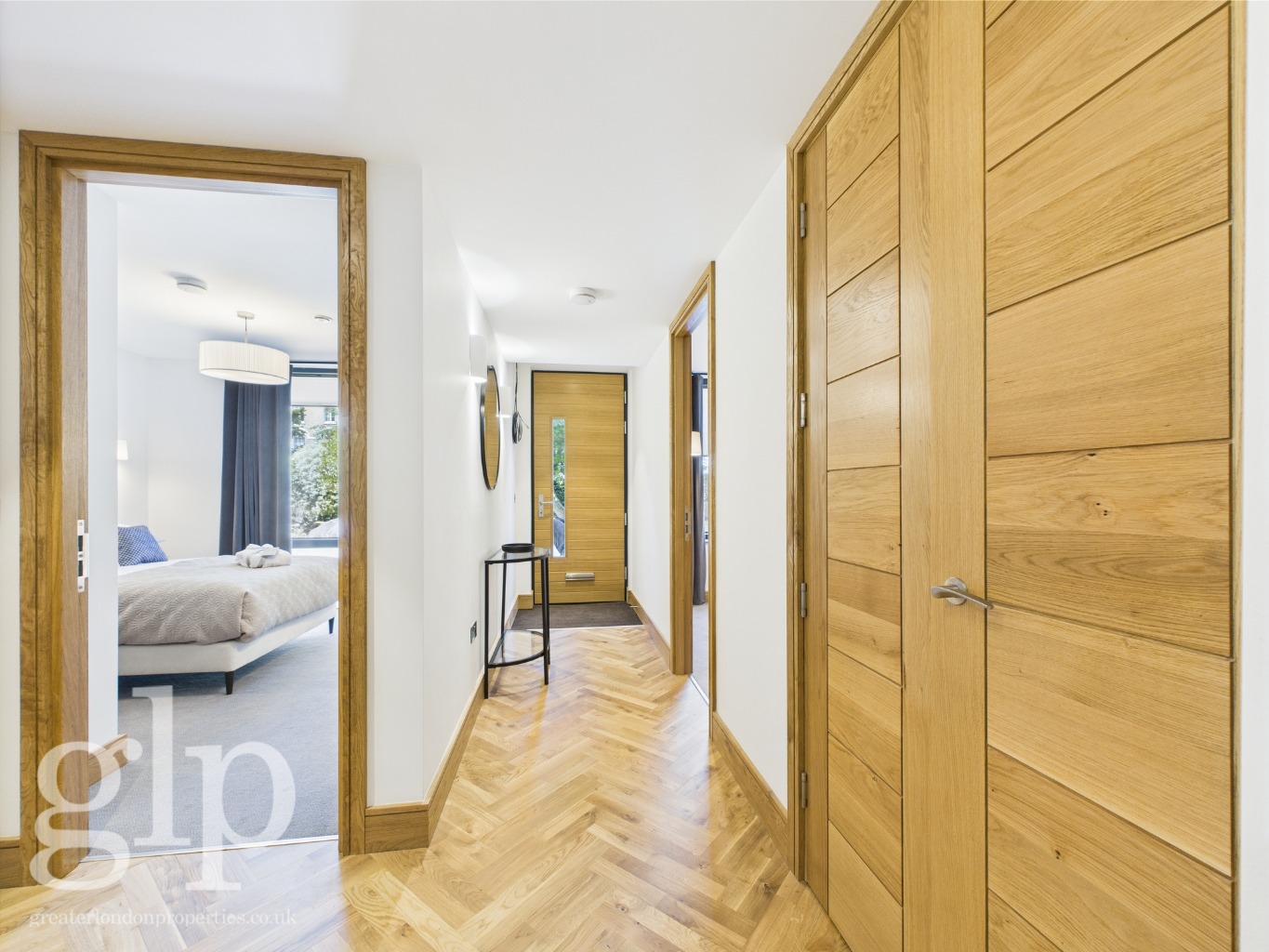 2 Bedroom Apartment, Sussex Gardens, Hyde Park, W2