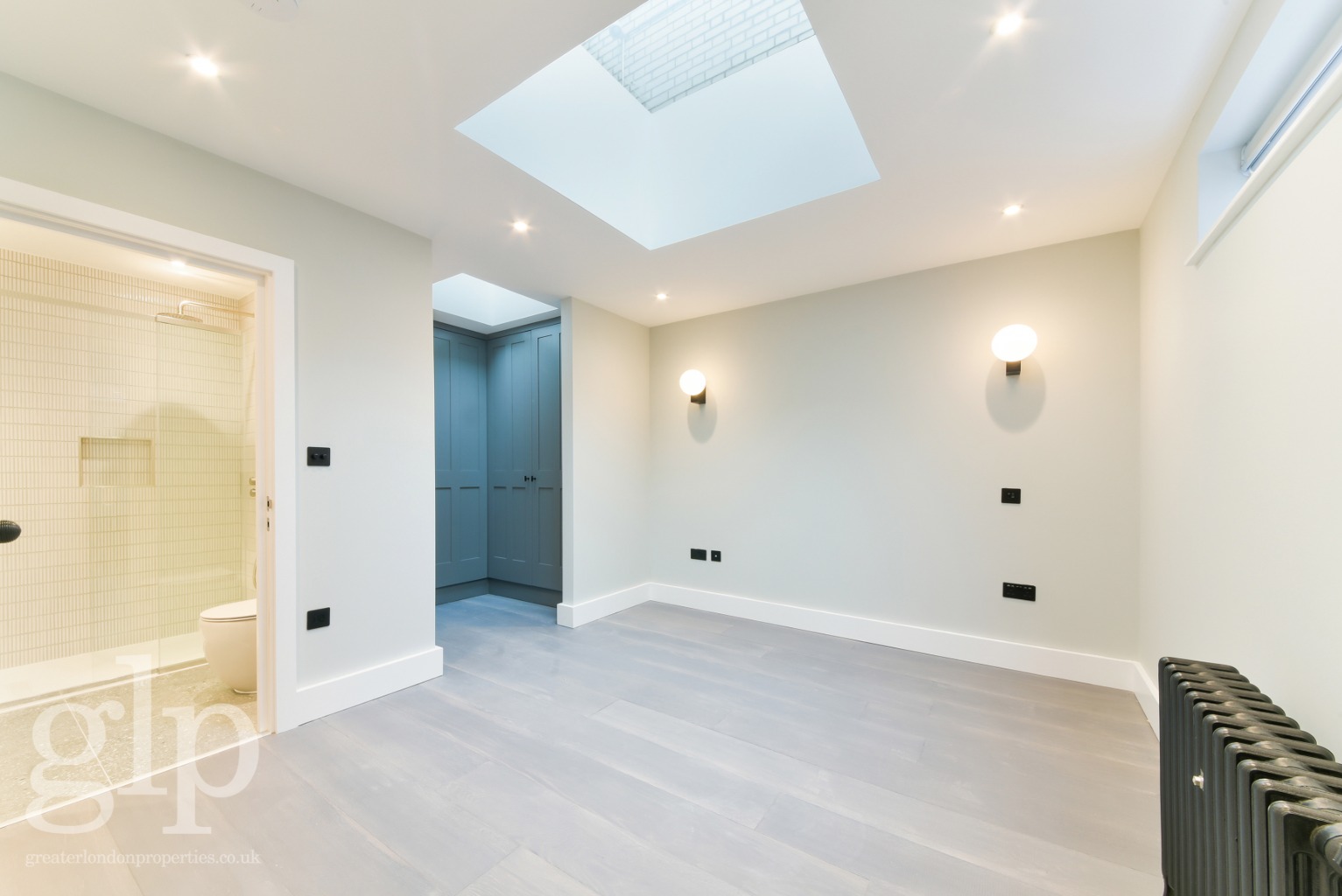 1 Bedroom Apartment, Beak Street, London, Soho,  W1F