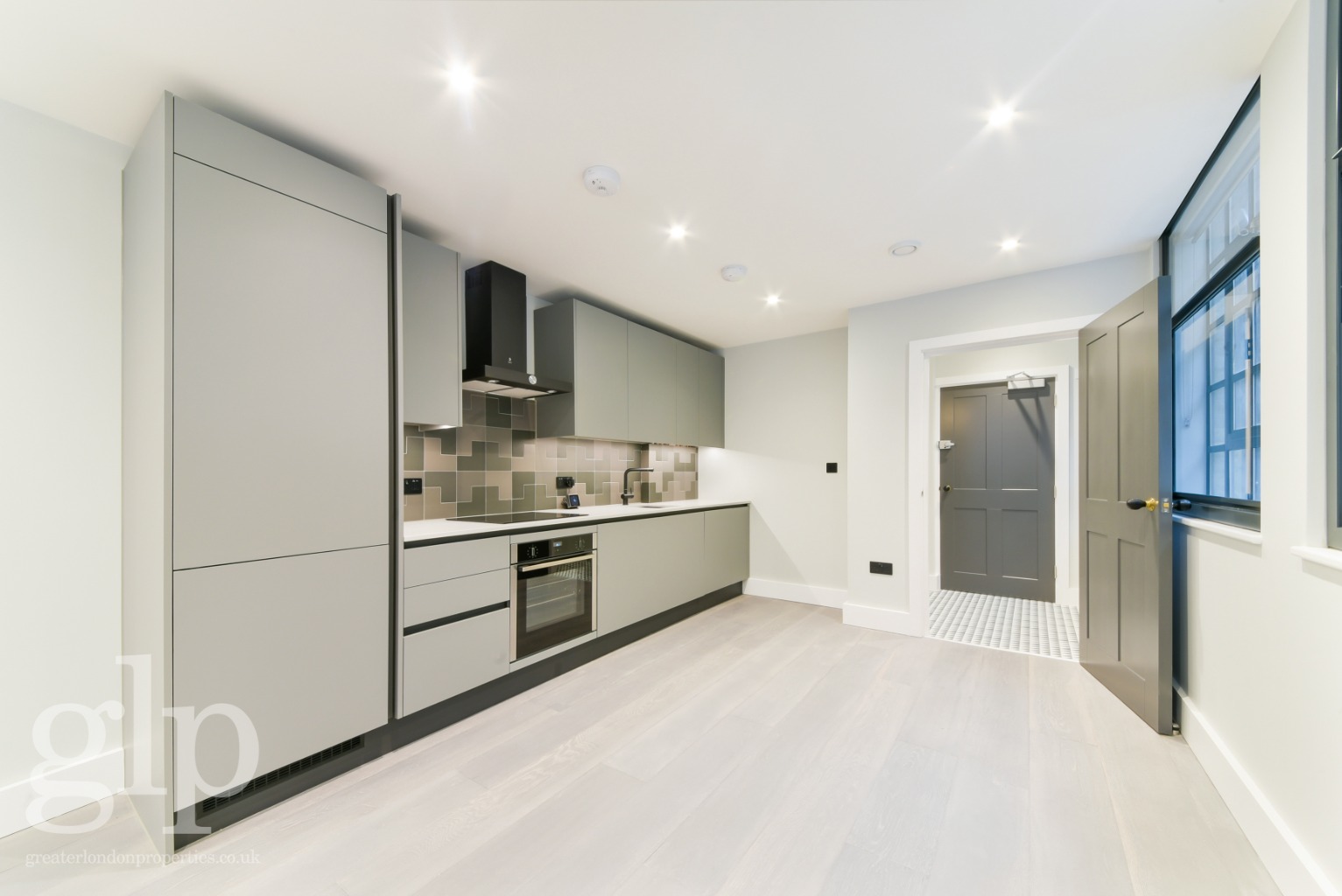 1 Bedroom Apartment, Beak Street, London, Soho,  W1F