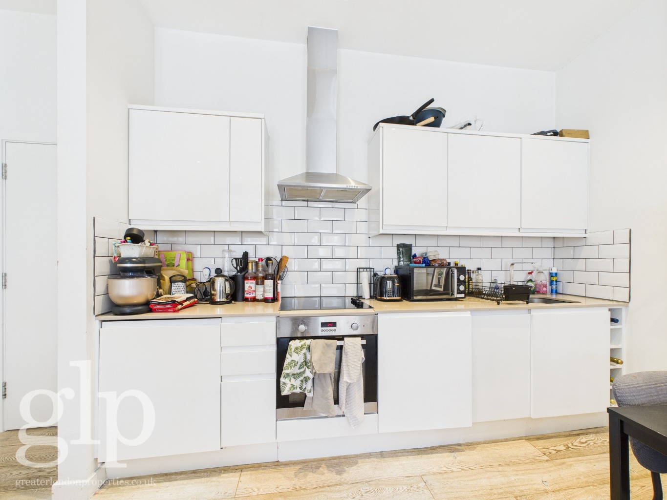 2 Bedroom Apartment, Shaftesbury Avenue, Soho, W1D