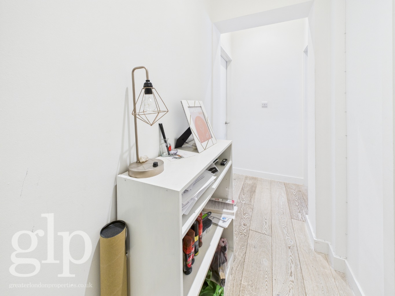 2 Bedroom Apartment, Shaftesbury Avenue, Soho, W1D