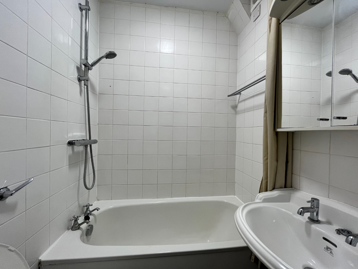2 Bedroom Apartment, City of Westminster Dwellings, 20 Marshall Street, London, W1F