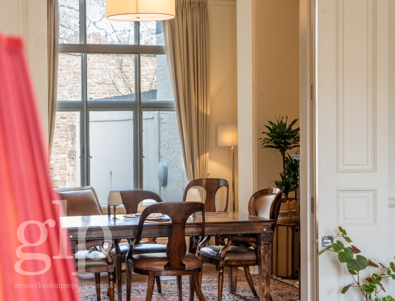 3 Bedroom Flat, Bloomsbury Square, Bloomsbury, WC1A