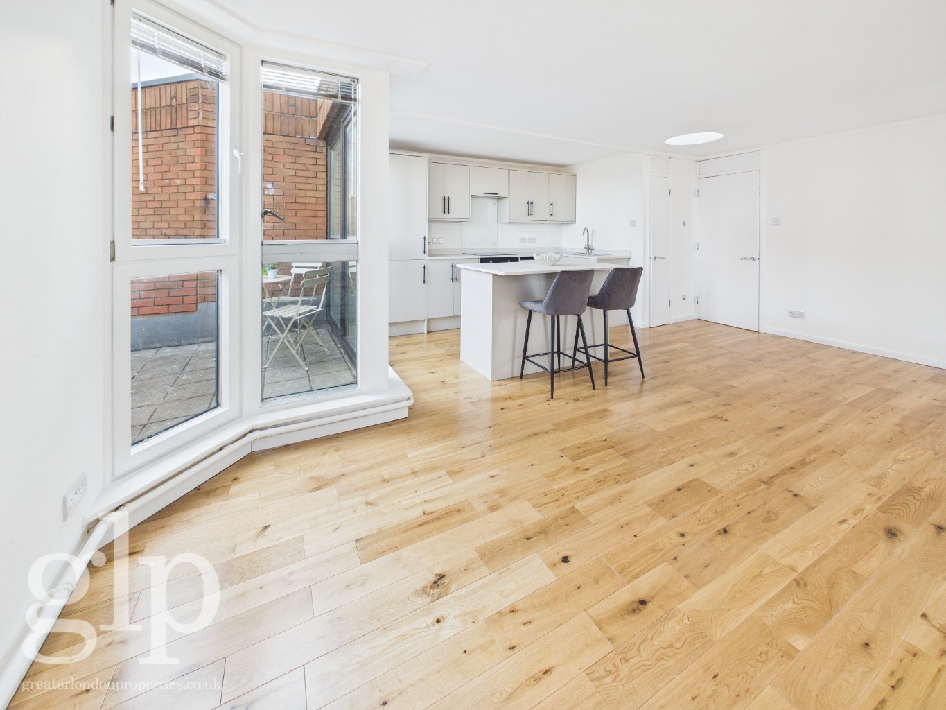 2 Bedroom Apartment, Berenger Tower, Chelsea, SW10