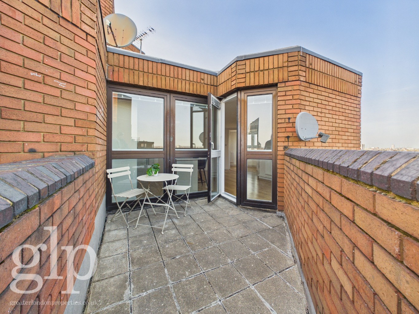 2 Bedroom Apartment, Berenger Tower, Chelsea, SW10