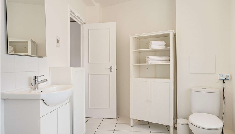 1 Bedroom Apartment, Hill Street, Mayfair, W1J