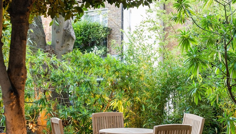 1 Bedroom Apartment, Hill Street, Mayfair, W1J