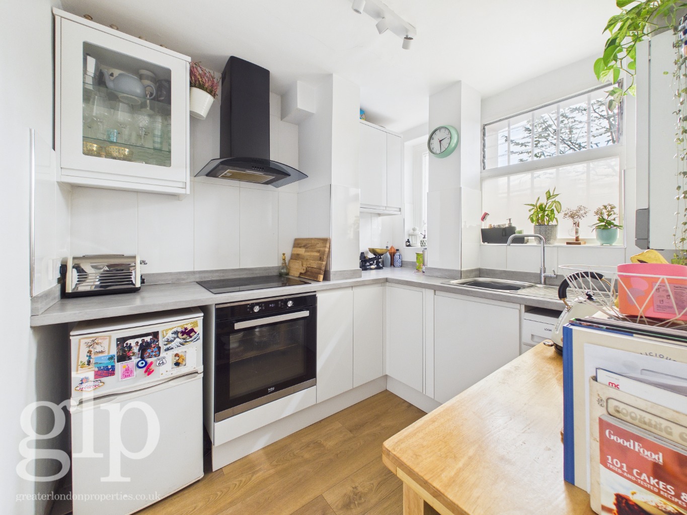 2 Bedroom Apartment, Sinclair House, Thanet Street, Bloomsbury, London, WC1H