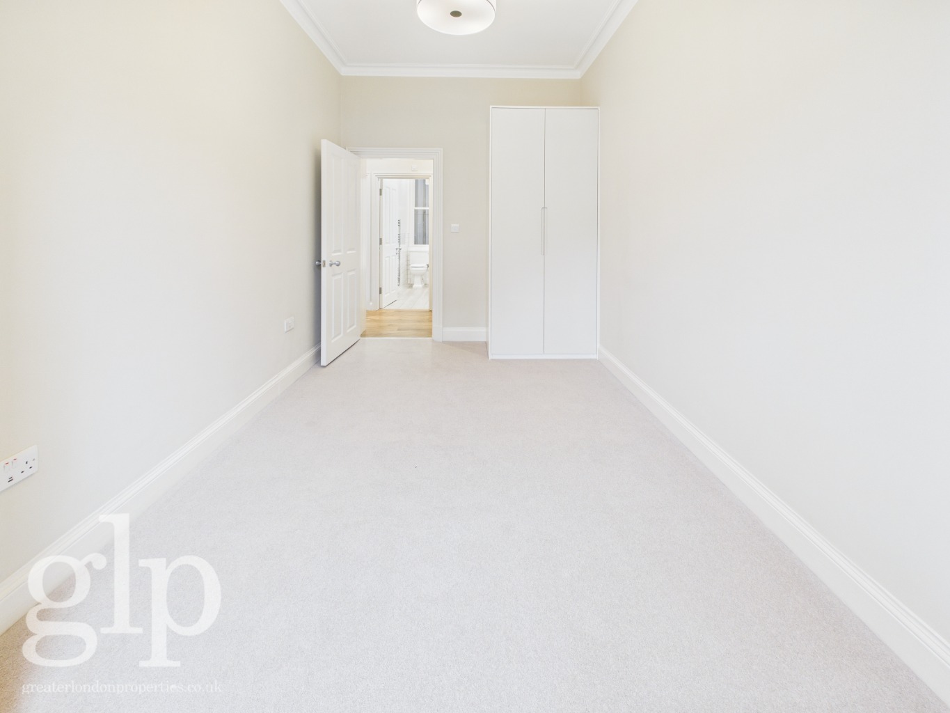 2 Bedroom Apartment, Ridgmount Gardens, Bloomsbury, WC1E
