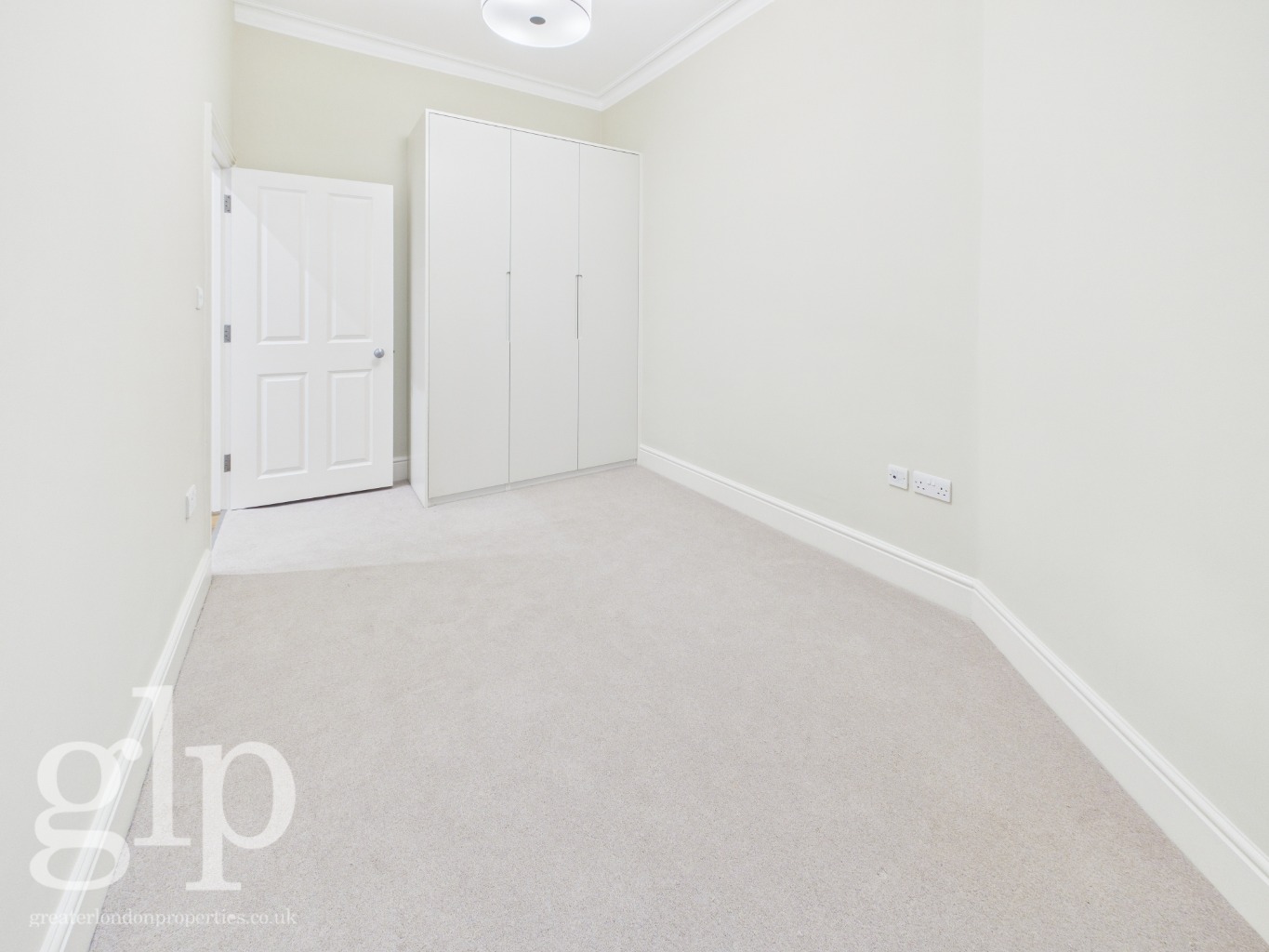 2 Bedroom Apartment, Ridgmount Gardens, Bloomsbury, WC1E
