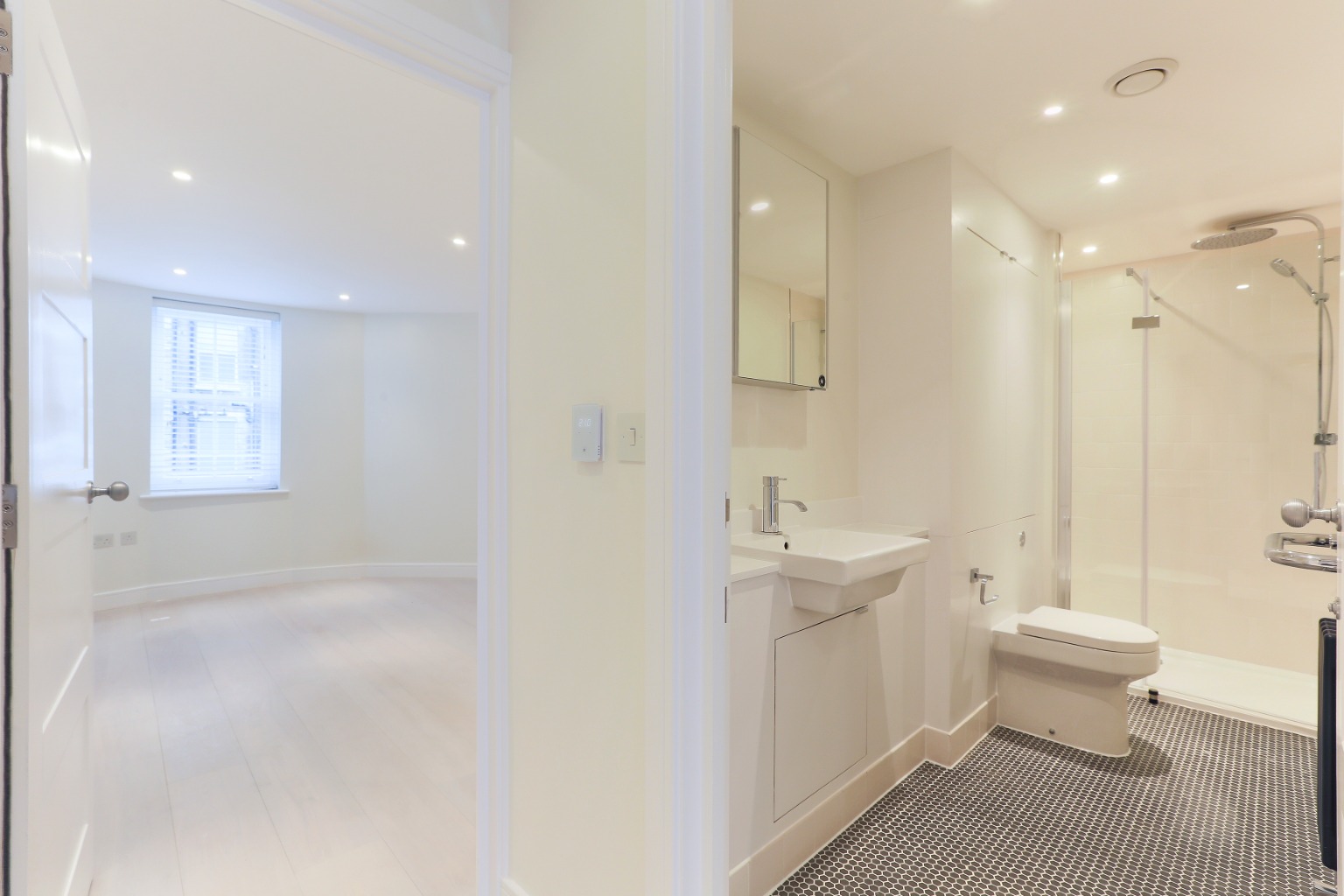 1 Bedroom Apartment, Gerrard Street, Soho, W1D