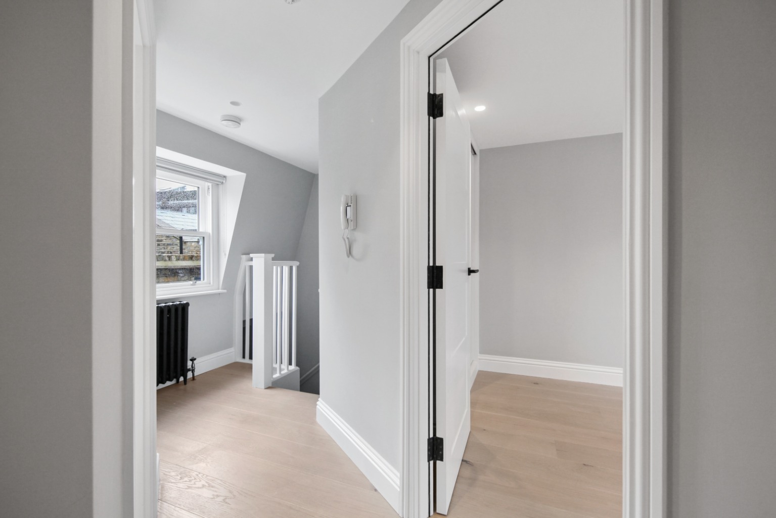 1 Bedroom Apartment, Shaftesbury Avenue, Soho, W1D