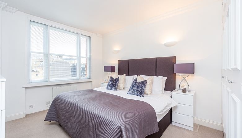 2 Bedroom Apartment, Hill Street, London, Mayfair, W1J