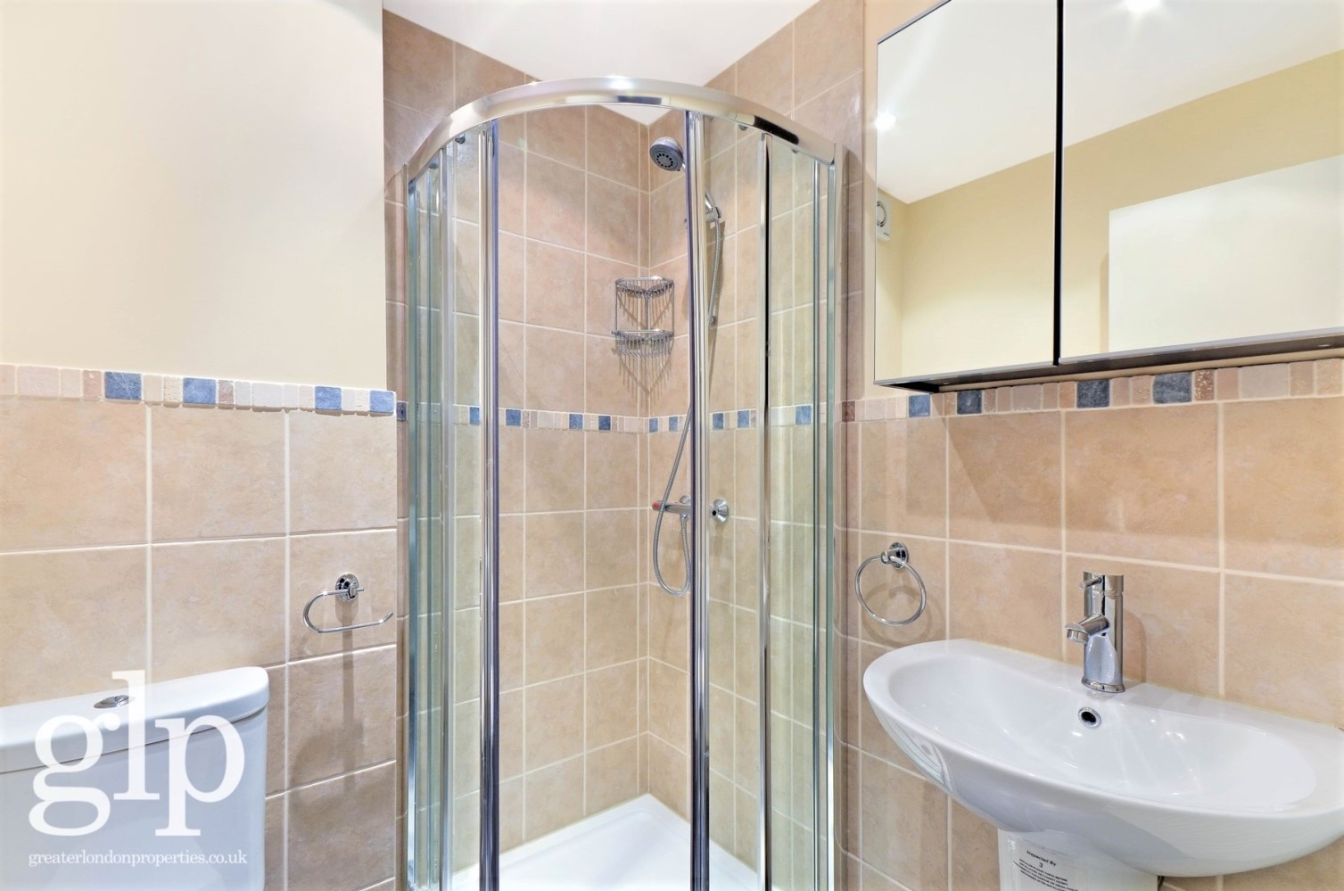 3 Bedroom Ground Flat, Tollington Road, Holloway, N7