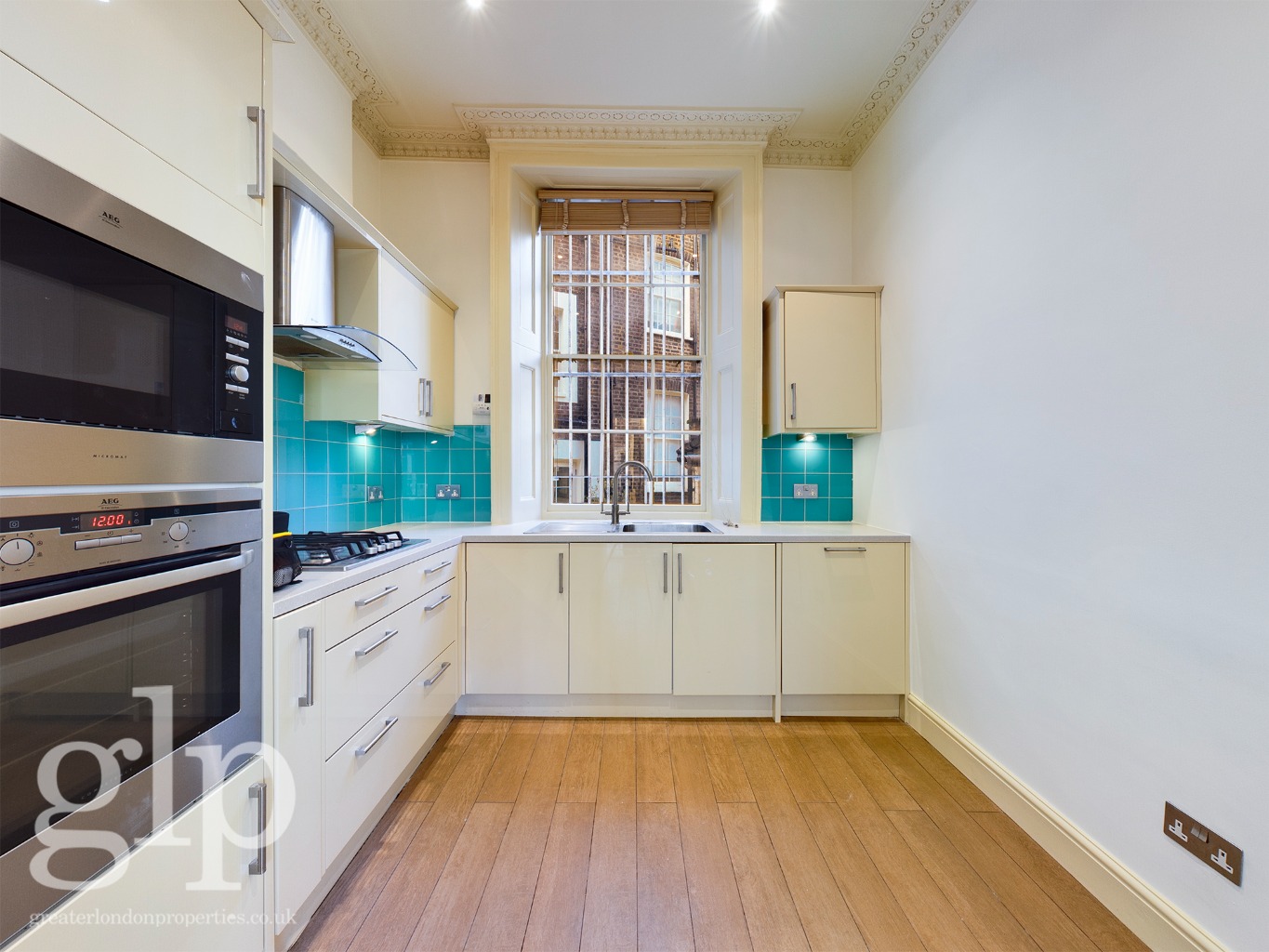 3 Bedroom Maisonette, Connaught Street, London, Greater London, W2