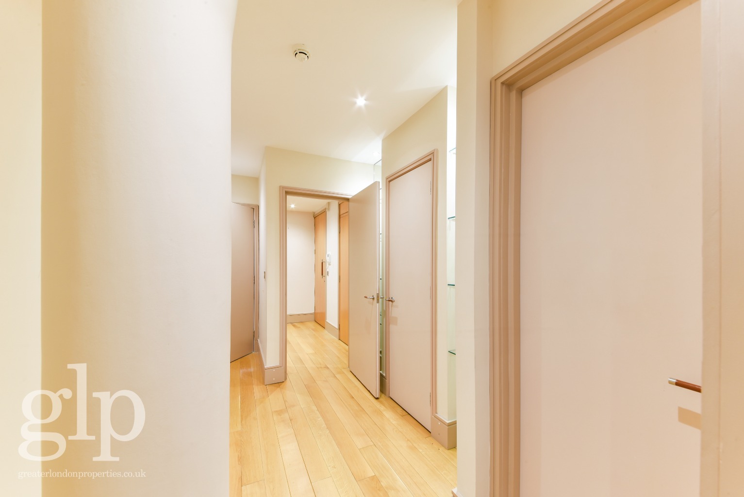 2 Bedroom Apartment, Kean Street, Covent Garden, WC2B