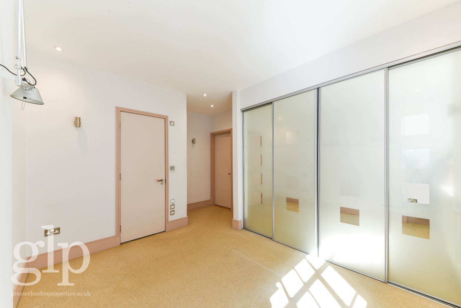 2 Bedroom Apartment, Kean Street, Covent Garden, WC2B
