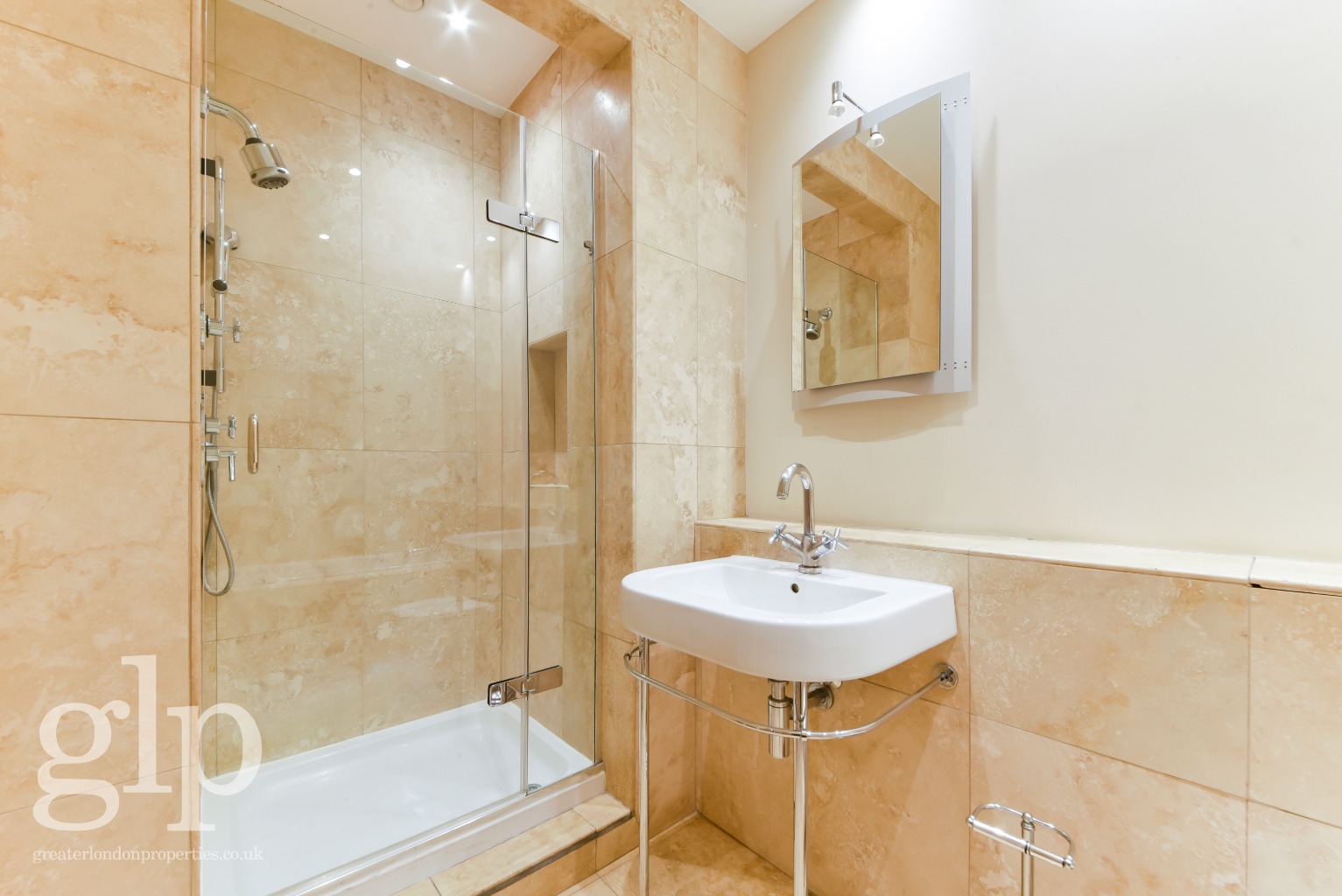 2 Bedroom Apartment, Kean Street, Covent Garden, WC2B