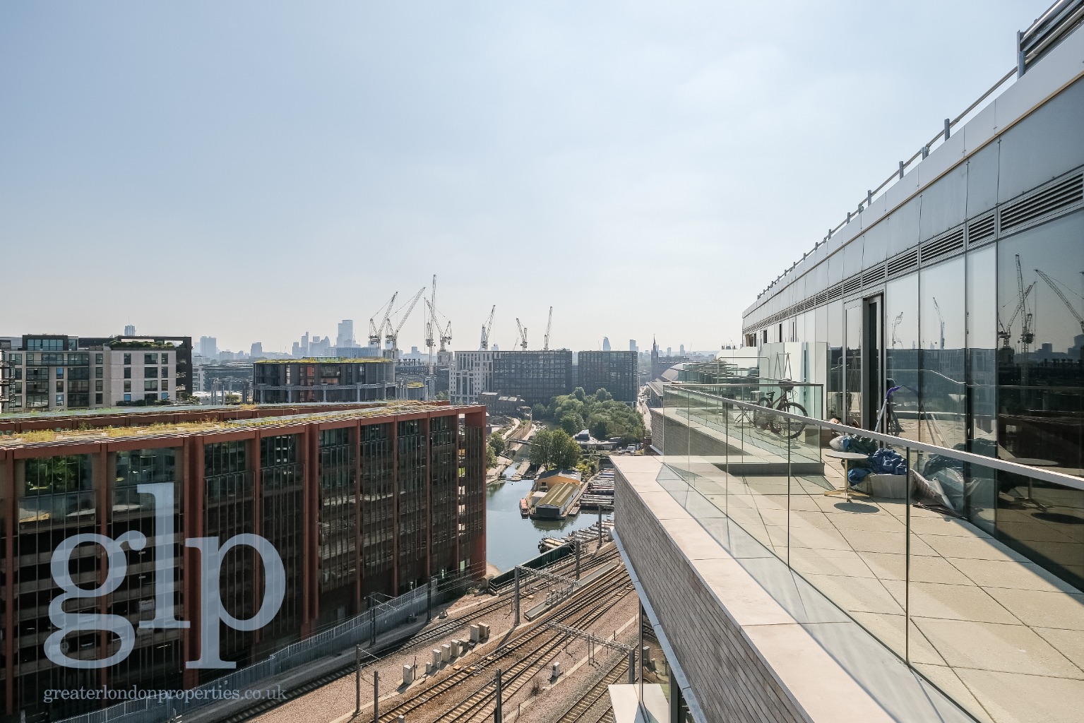 2 Bedroom Flat, Camley Street, London, Greater London, N1C
