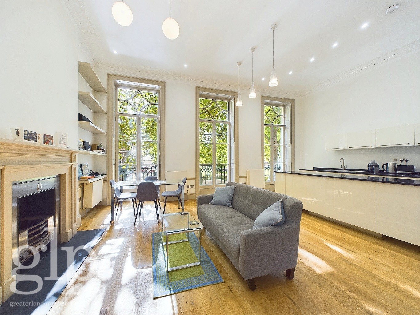 1 Bedroom Flat, Bloomsbury Square, Holborn, WC1