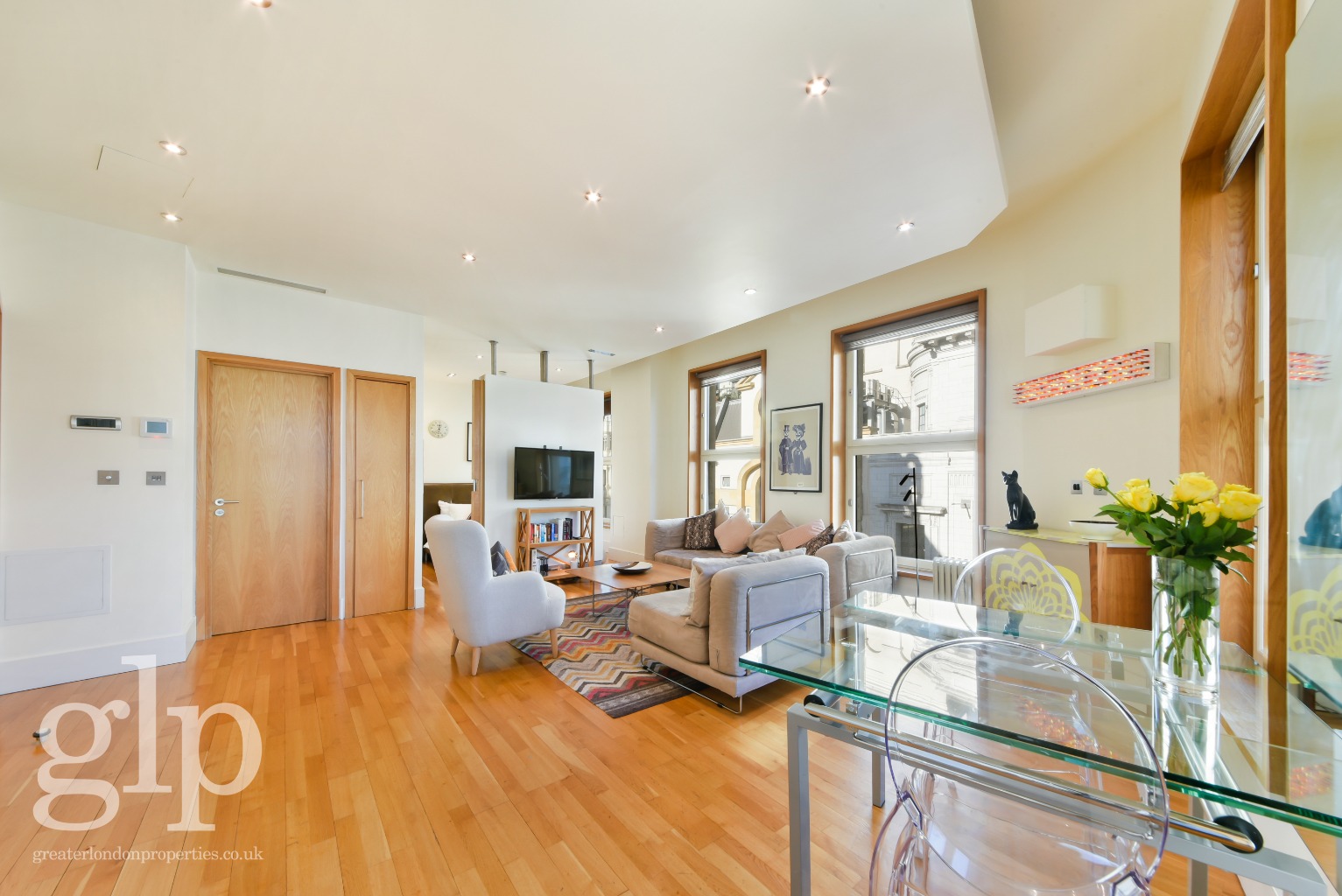 1 Bedroom Apartment, Haymarket, Piccadilly, SW1Y
