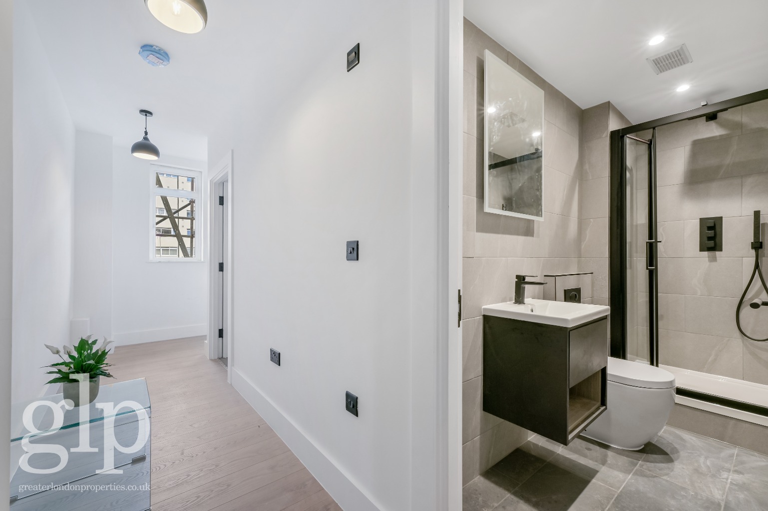 1 Bedroom Apartment, Alleyn Court, Sussex Gardens, W2