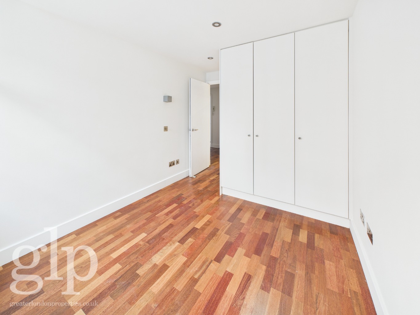 2 Bedroom Penthouse, Earlham Street, Covent Garden,  WC2H