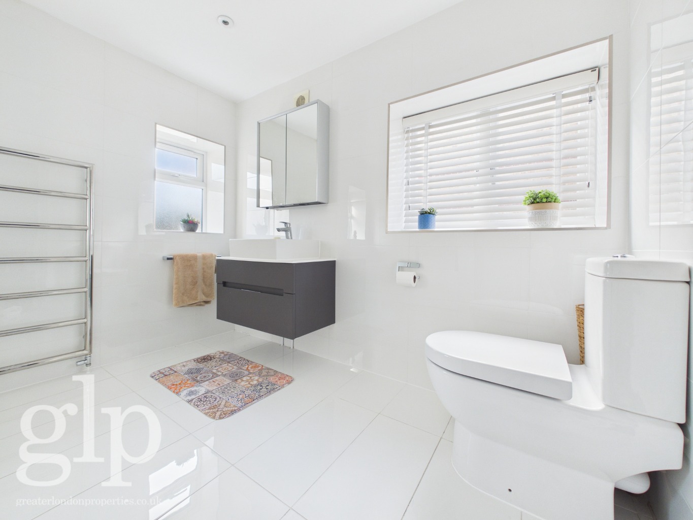 4 Bedroom Terraced, Great Ormond Street, Bloomsbury, London,  WC1N 3HZ