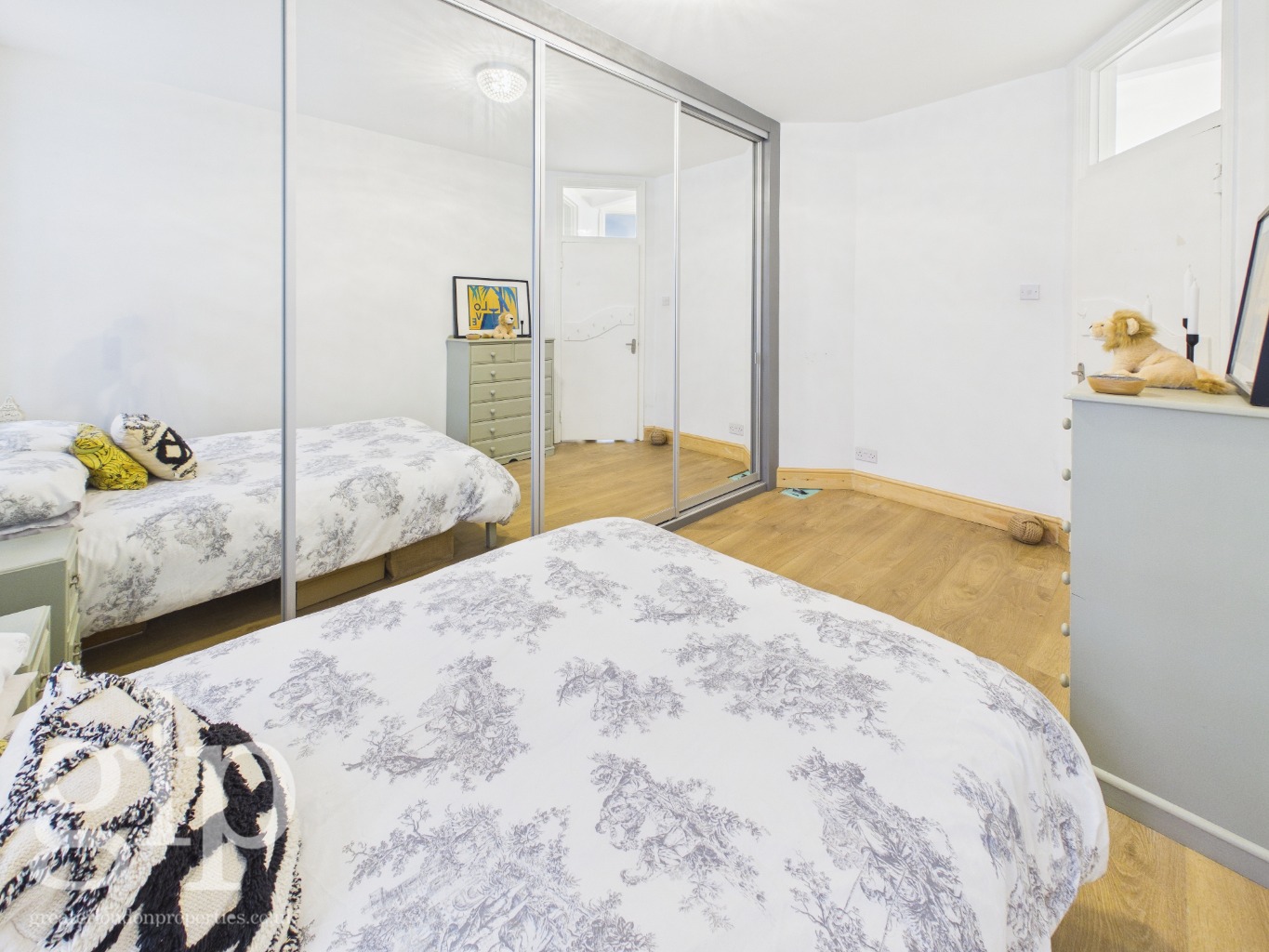 2 Bedroom Apartment, Sinclair House, Thanet Street, Bloomsbury, London, WC1H